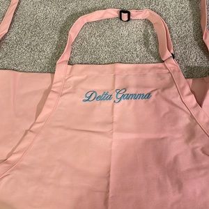 DG Apron